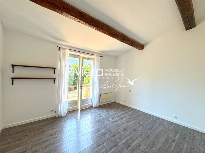 Image No.21-7 Bed House for sale