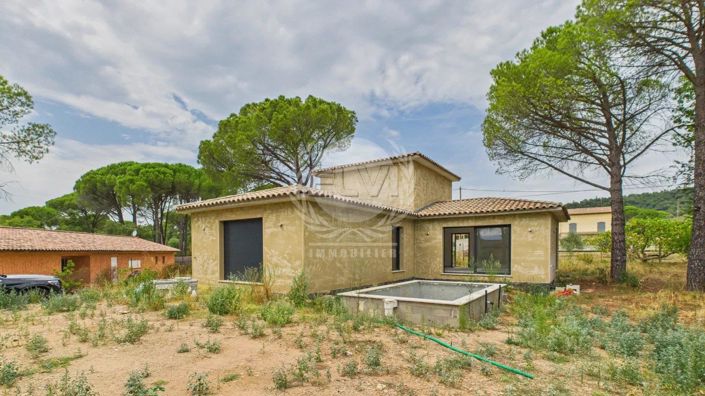 Image No.1-4 Bed House for sale
