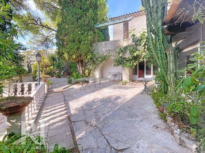 Image No.19-4 Bed House for sale