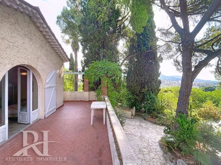 Image No.24-4 Bed House for sale