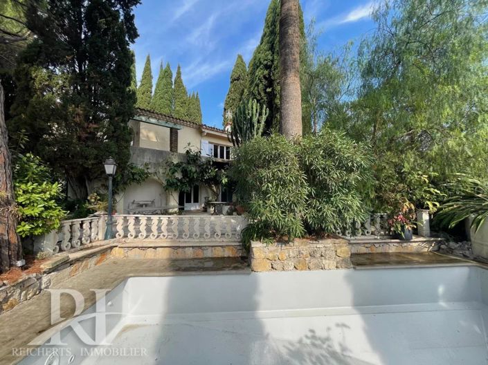 Image No.26-4 Bed House for sale