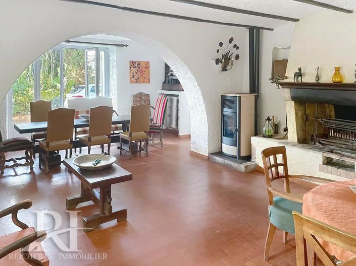 Image No.6-4 Bed House for sale