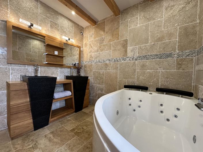 Image No.11-14 Bed House for sale