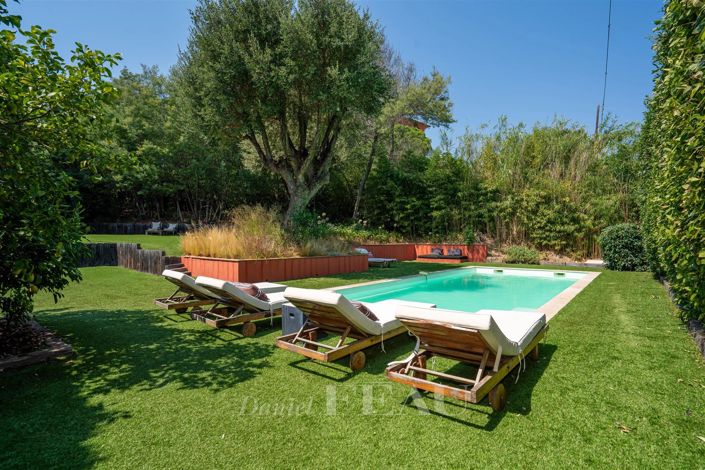 Image No.5-5 Bed House for sale