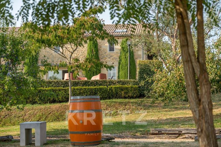 Image No.16-6 Bed House for sale