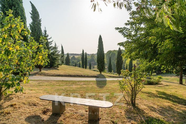 Image No.6-6 Bed House for sale