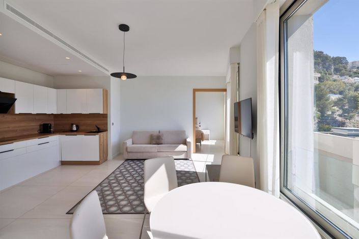 Image No.20-6 Bed House for sale