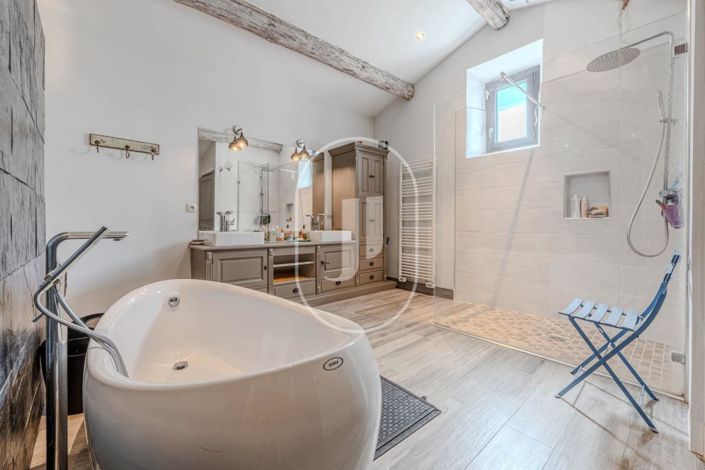 Image No.11-5 Bed House for sale