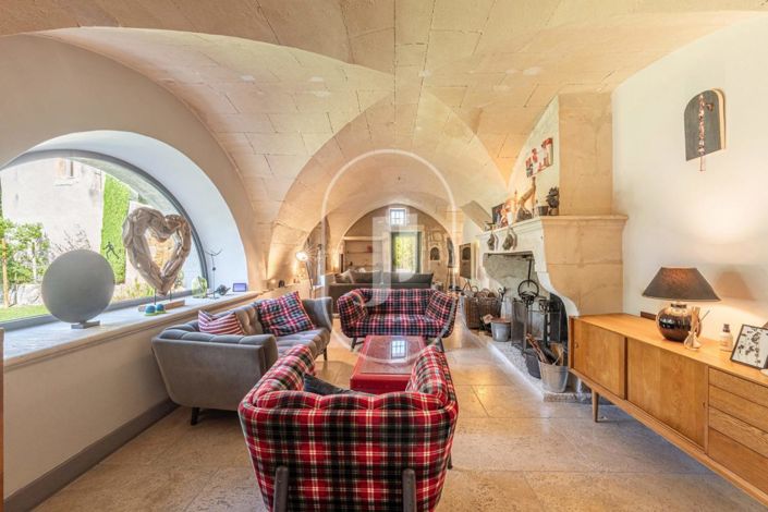 Image No.5-5 Bed House for sale