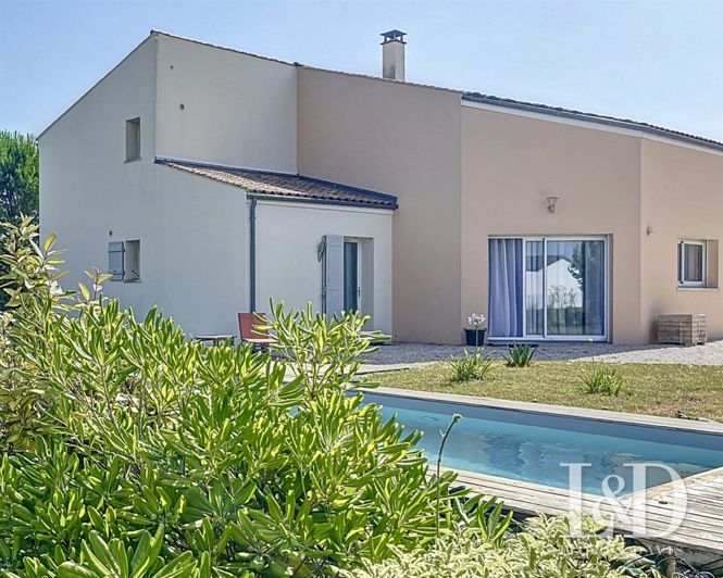Image No.1-3 Bed House for sale