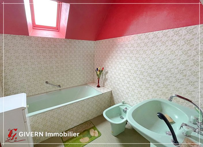 Image No.10-5 Bed House for sale