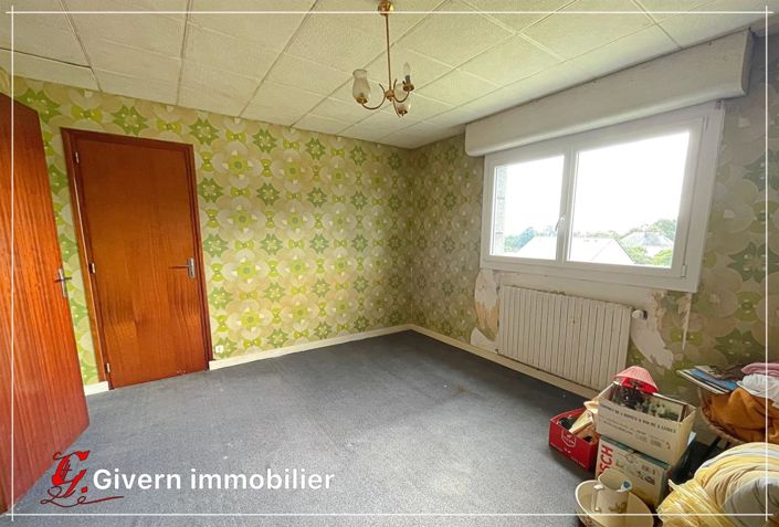 Image No.8-5 Bed House for sale