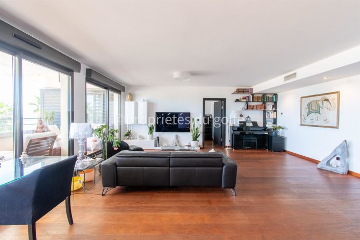 Image No.13-3 Bed Apartment for sale