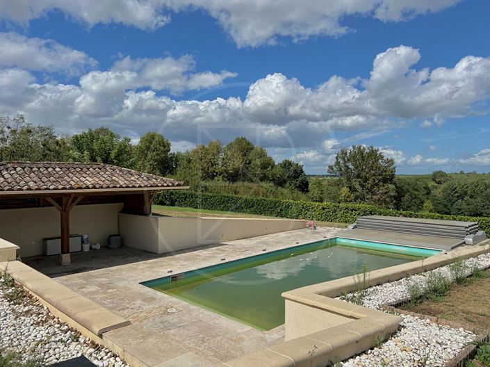 Image No.18-4 Bed House for sale