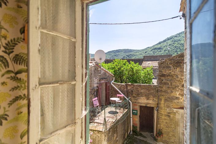 Image No.10-2 Bed House for sale