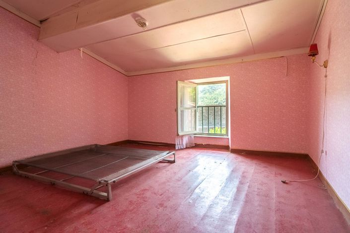 Image No.17-2 Bed House for sale