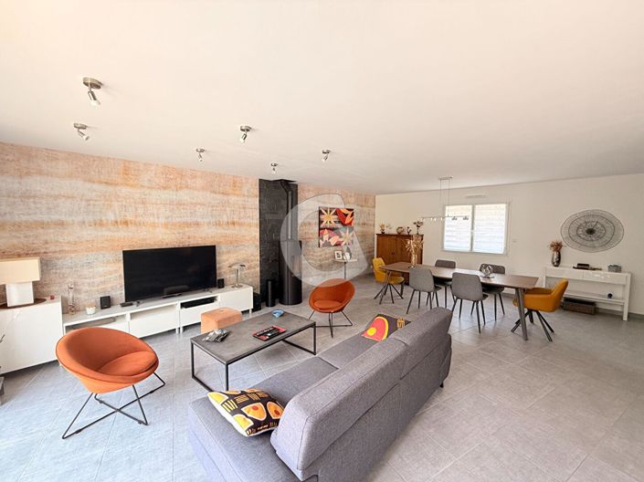 Image No.5-3 Bed House for sale