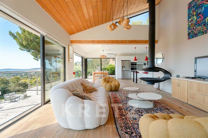 Image No.16-7 Bed House for sale