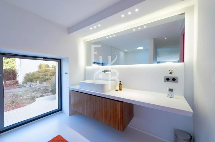 Image No.14-1 Bed Apartment for sale