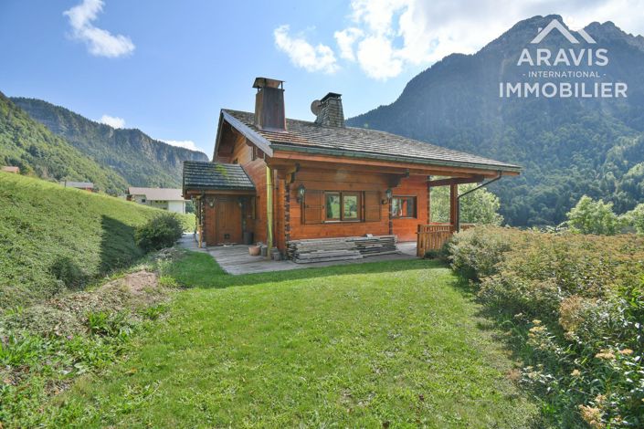 Image No.1-4 Bed House for sale