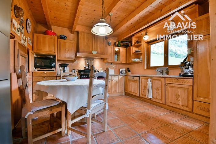 Image No.10-4 Bed House for sale