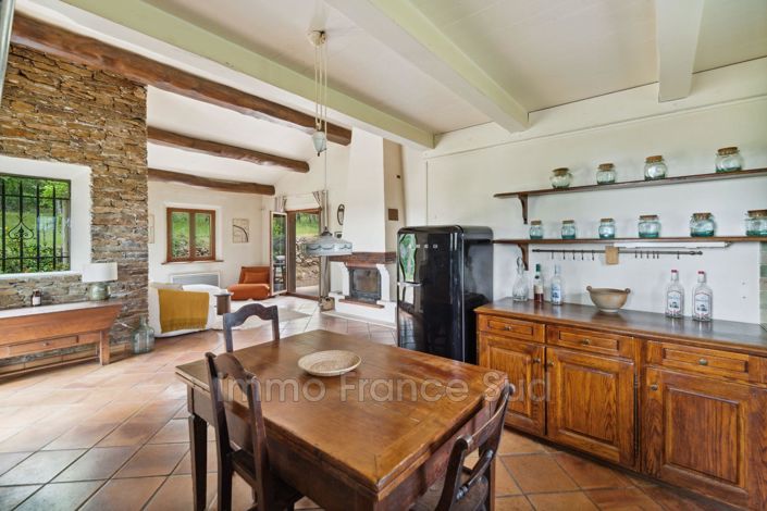 Image No.10-4 Bed House for sale