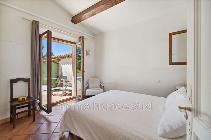 Image No.18-4 Bed House for sale