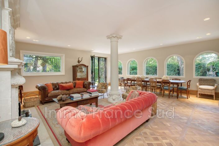 Image No.10-10 Bed House for sale