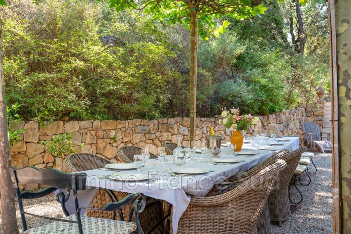 Image No.17-10 Bed House for sale