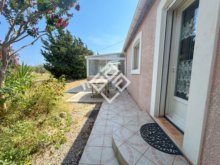 Image No.11-3 Bed House for sale