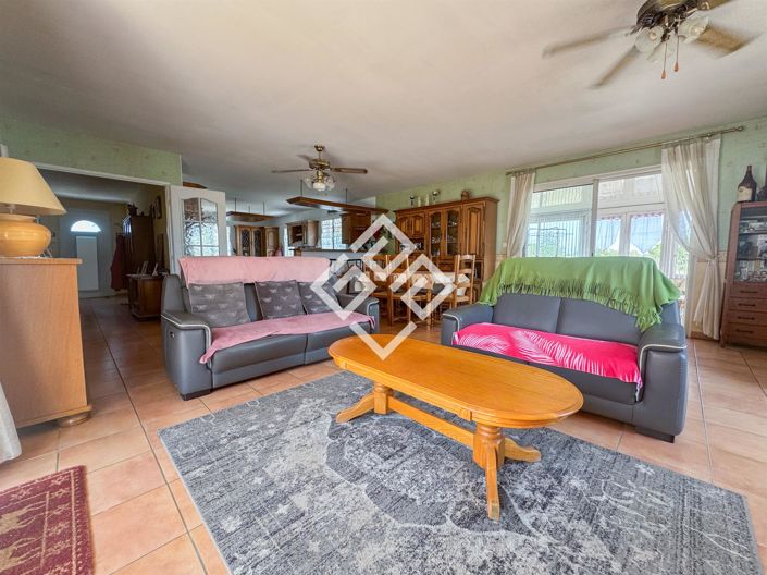 Image No.3-3 Bed House for sale