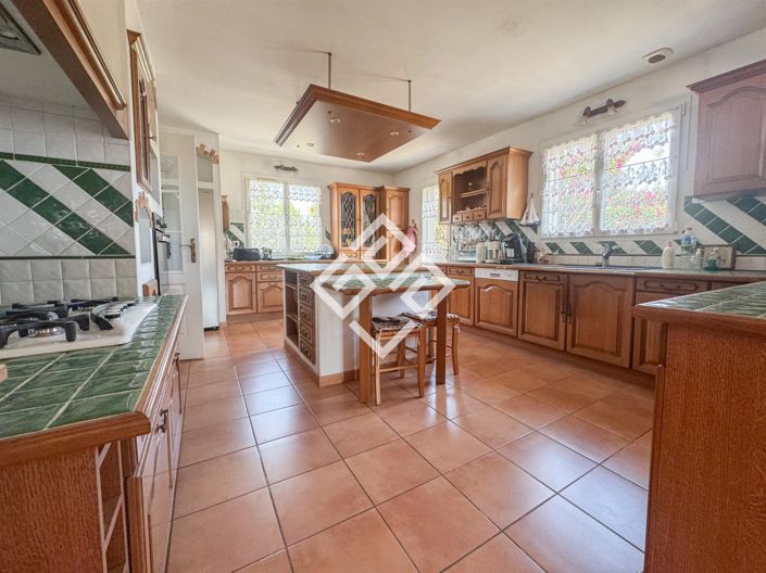 Image No.5-3 Bed House for sale