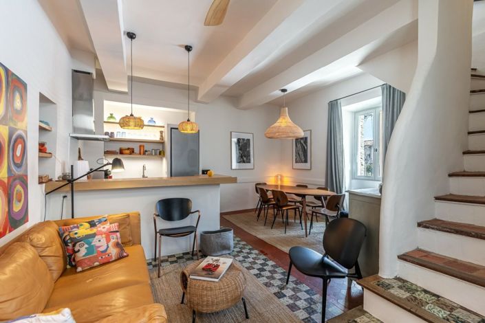 Image No.1-2 Bed House for sale