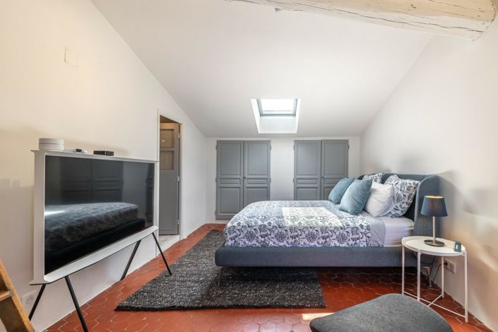 Image No.8-2 Bed House for sale