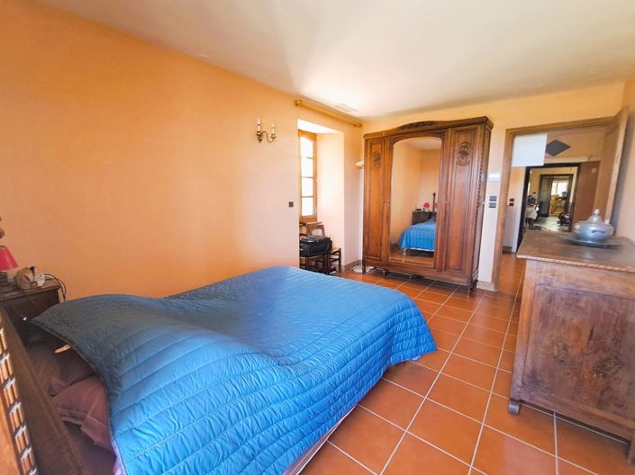 Image No.15-2 Bed House for sale