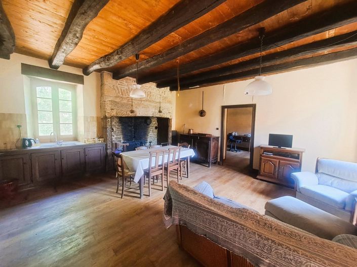 Image No.8-2 Bed House for sale