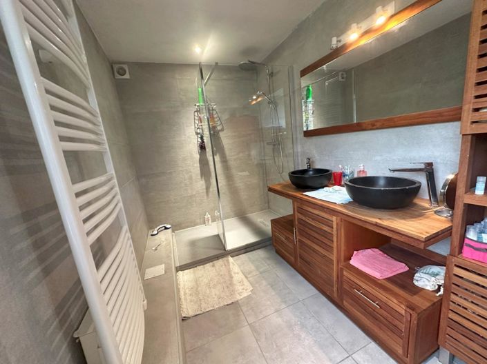 Image No.12-4 Bed House for sale