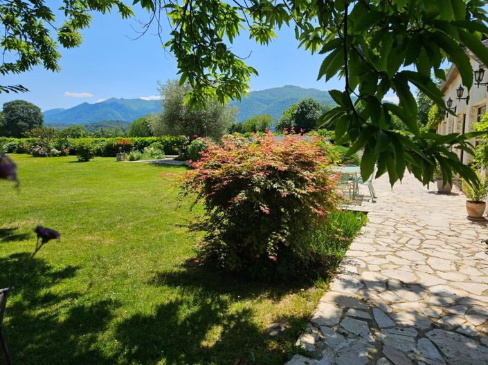 Image No.12-6 Bed House for sale