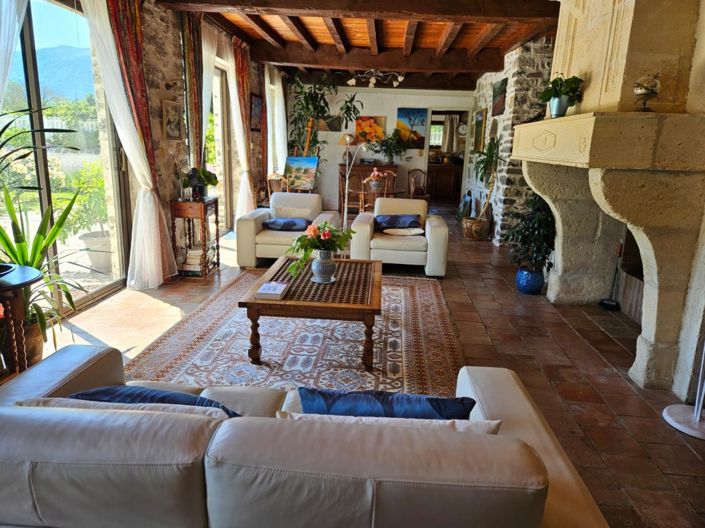 Image No.5-6 Bed House for sale