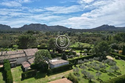 5 Bed House for sale