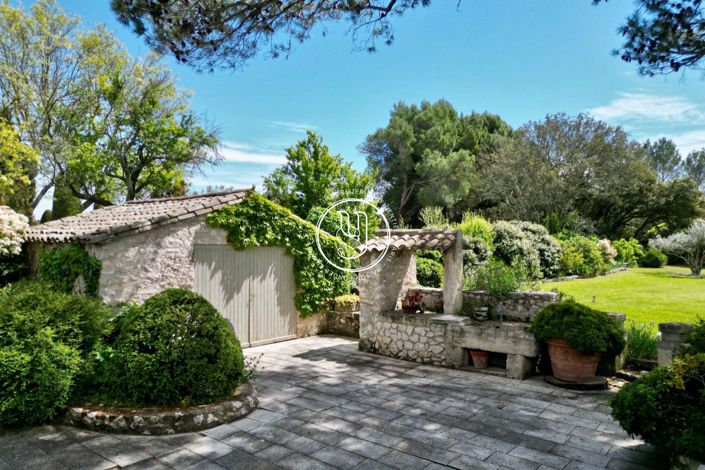 Image No.18-5 Bed House for sale