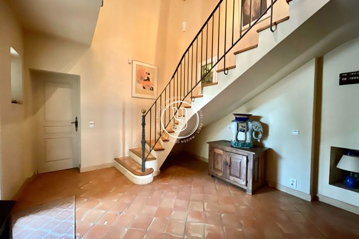 Image No.3-5 Bed House for sale