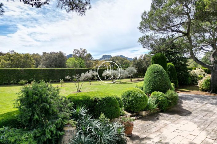 Image No.7-5 Bed House for sale