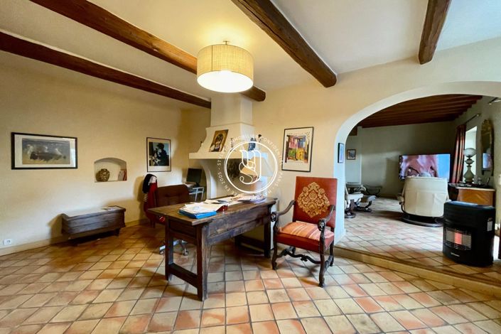 Image No.9-5 Bed House for sale