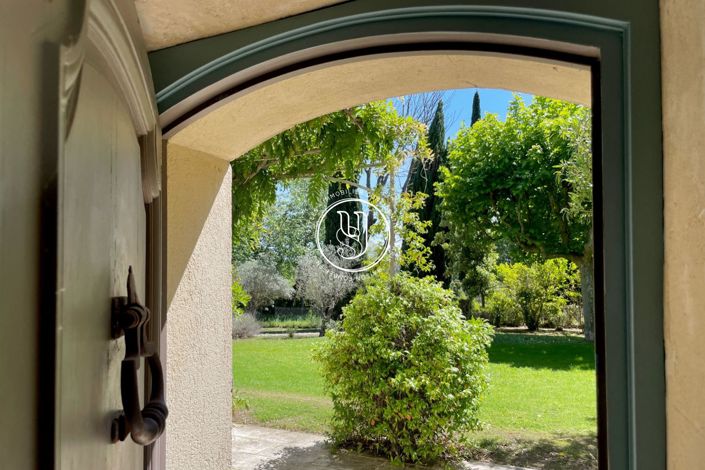 Image No.7-7 Bed House for sale