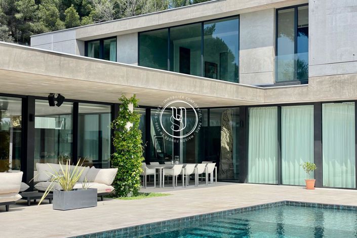 Image No.17-4 Bed House for sale