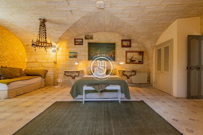 Image No.18-5 Bed House for sale