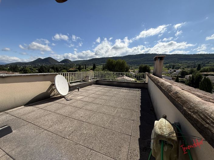 Image No.18-6 Bed House for sale