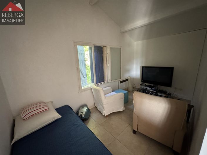 Image No.15-3 Bed House for sale