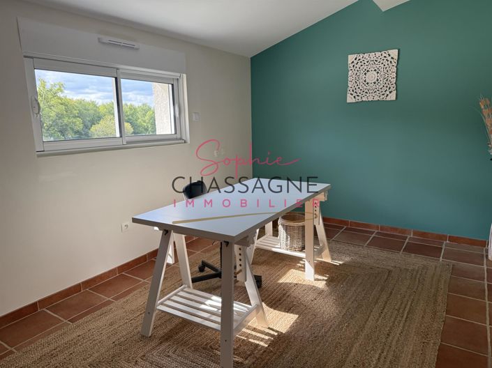 Image No.21-4 Bed House for sale